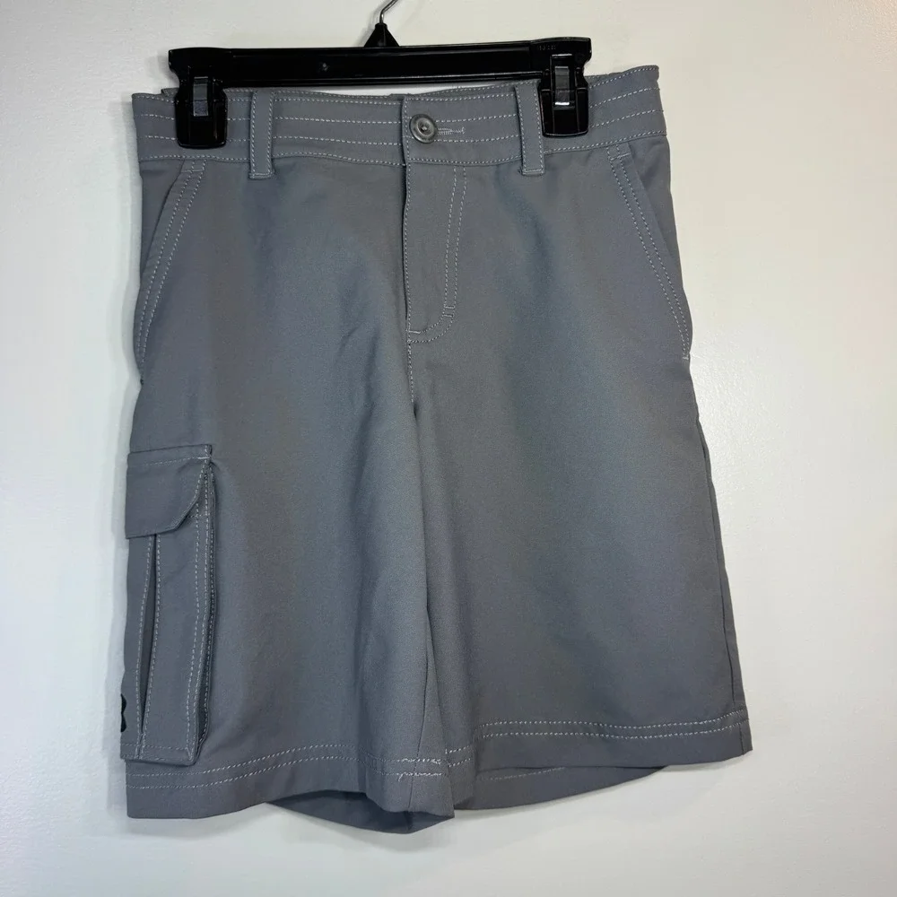 Under Armour Golf Shorts Boys SM Loose Gray Chino Style Flat Front Lightweight‎